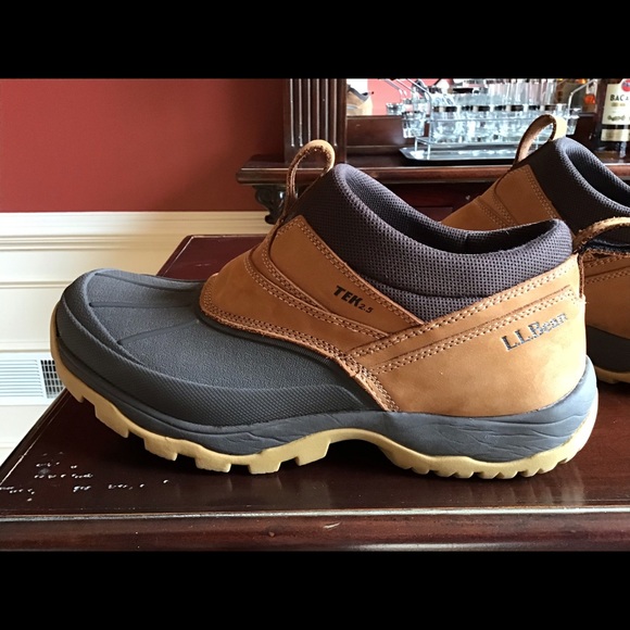 ll bean storm chaser slip on